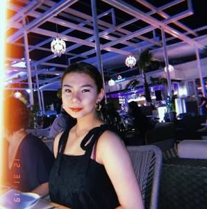 Meet your Posher, Stephanie